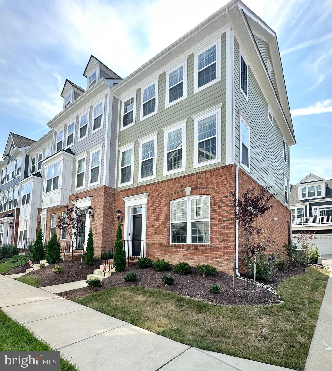 THE VILLAGES OF STEEPLECHASE - Residential Lease