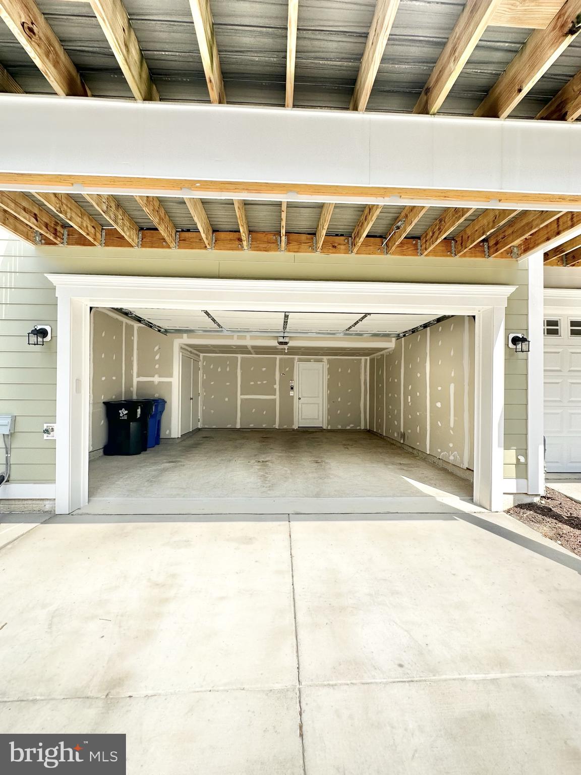 THE VILLAGES OF STEEPLECHASE - Residential Lease