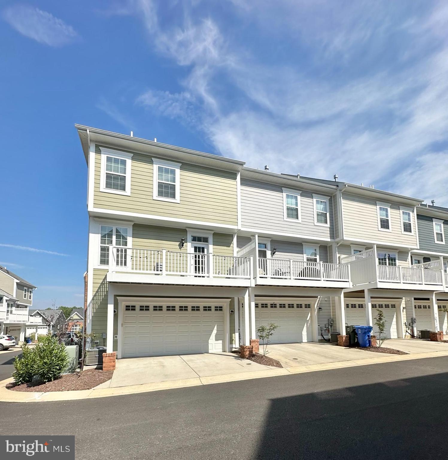 THE VILLAGES OF STEEPLECHASE - Residential Lease