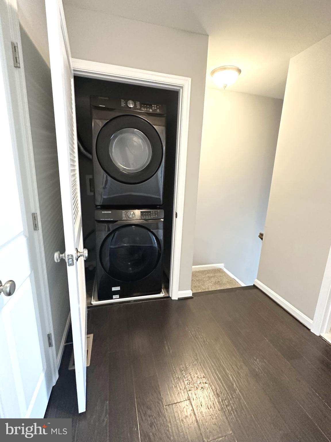 THE VILLAGES OF STEEPLECHASE - Residential Lease