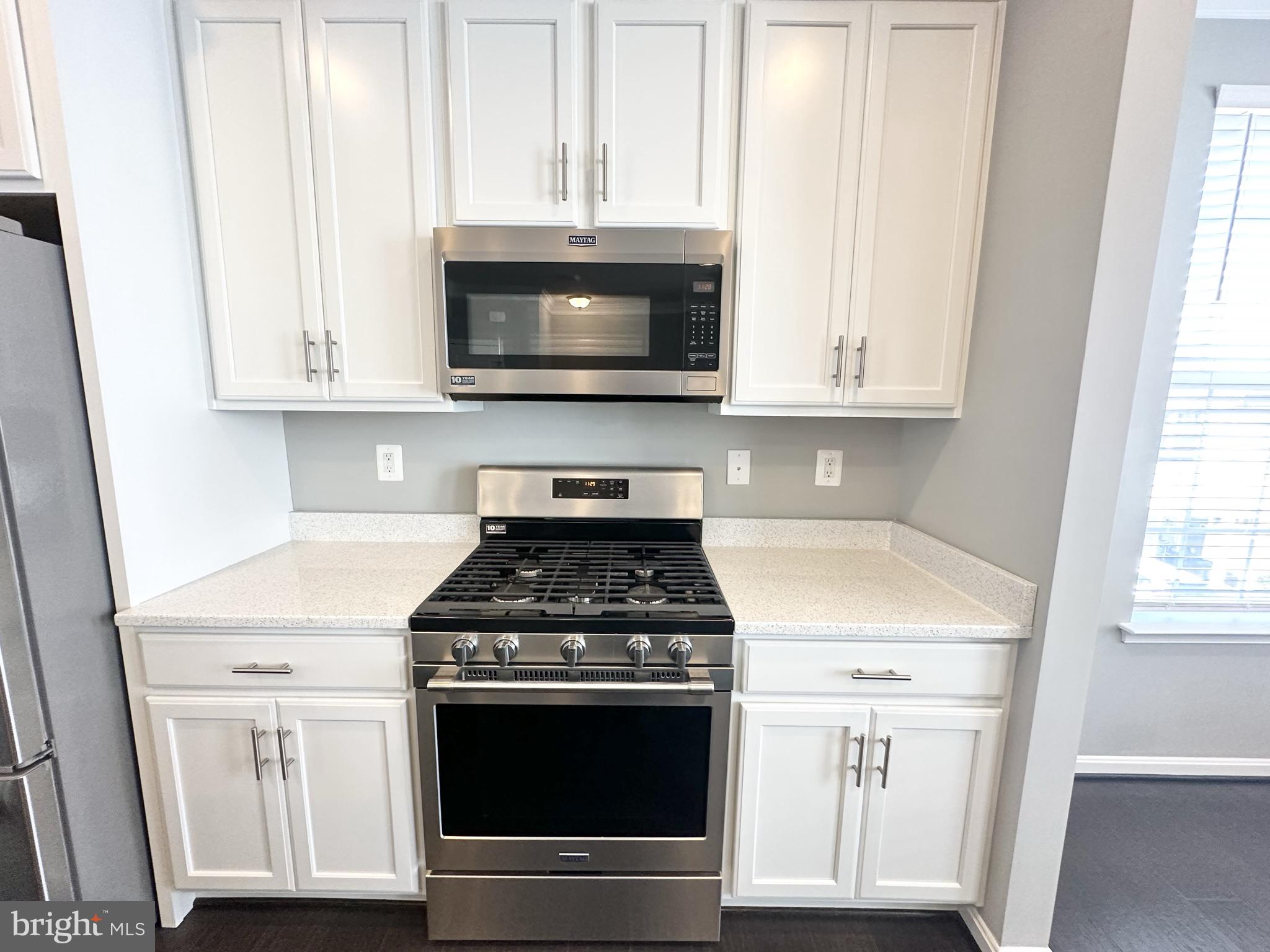 THE VILLAGES OF STEEPLECHASE - Residential Lease