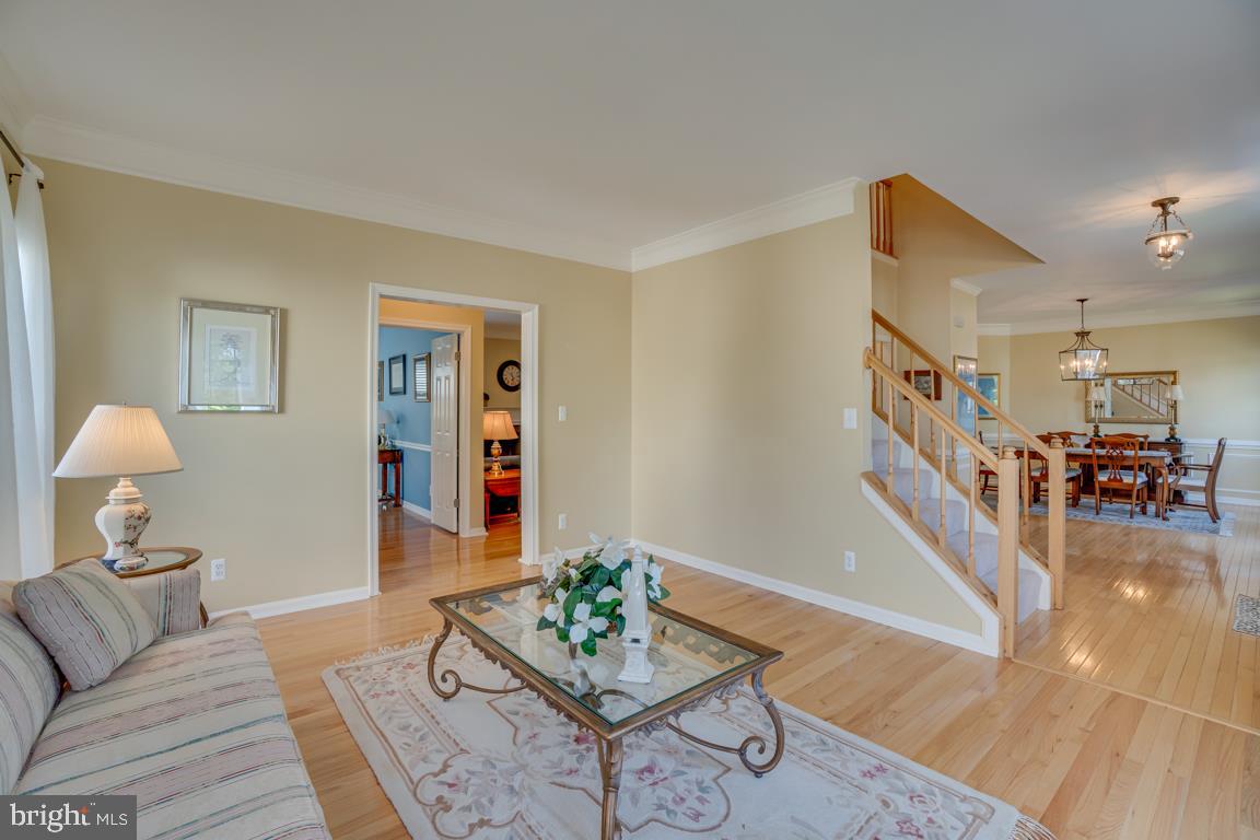 HAMPTON OAKS - Residential