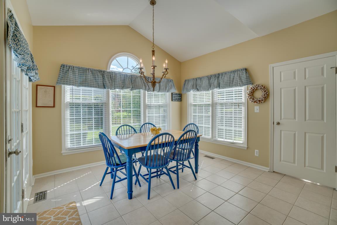 HAMPTON OAKS - Residential