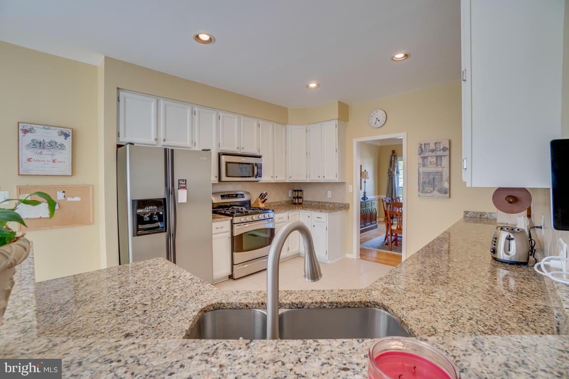 HAMPTON OAKS - Residential