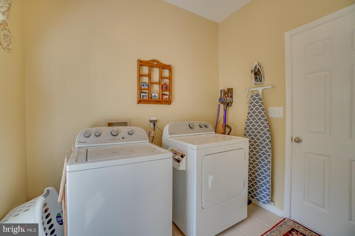 HAMPTON OAKS - Residential