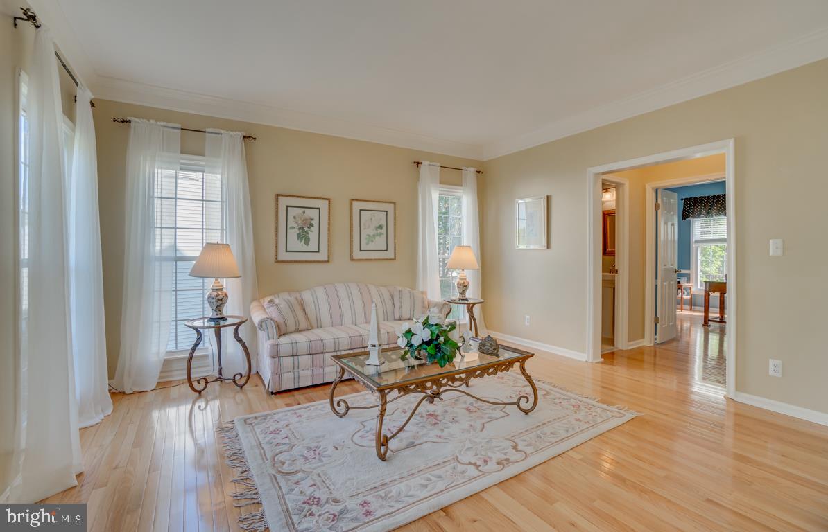 HAMPTON OAKS - Residential