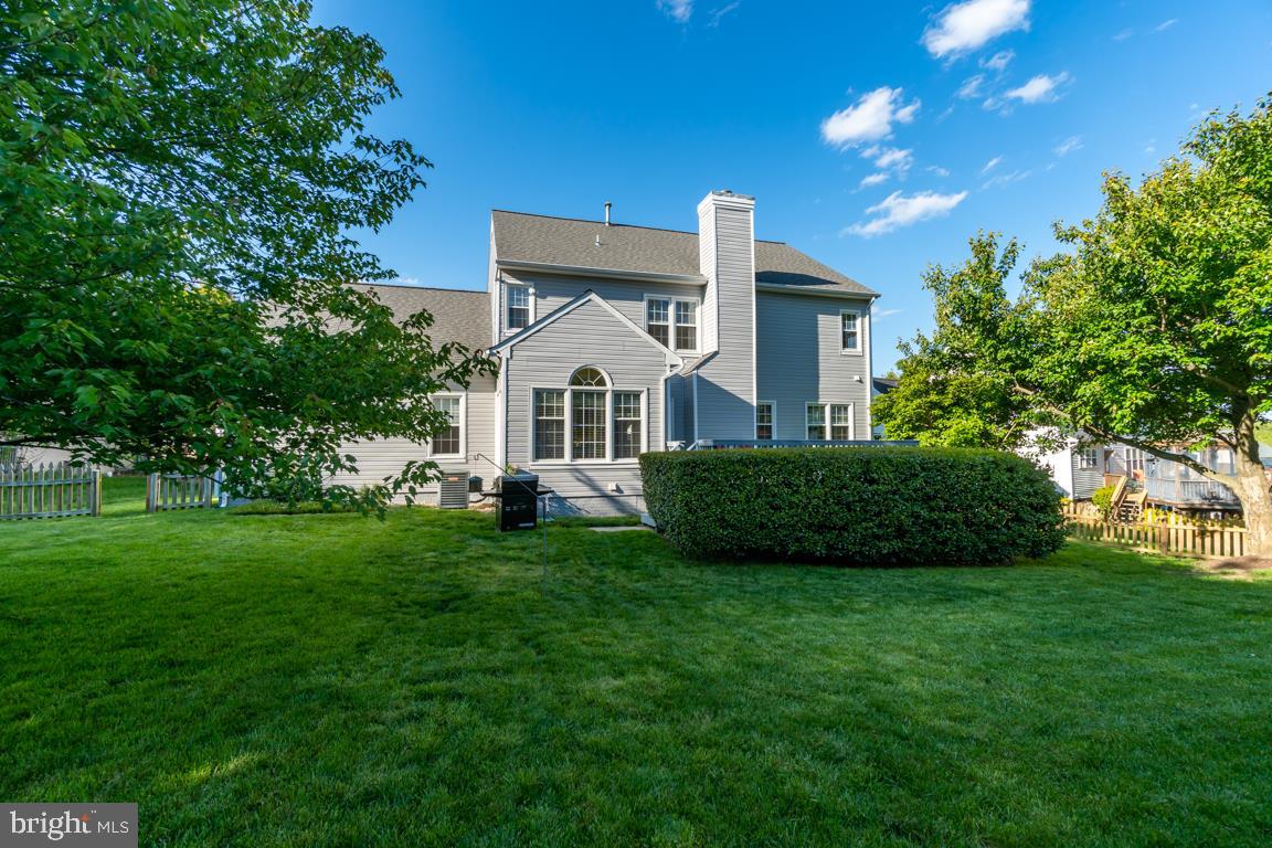 HAMPTON OAKS - Residential