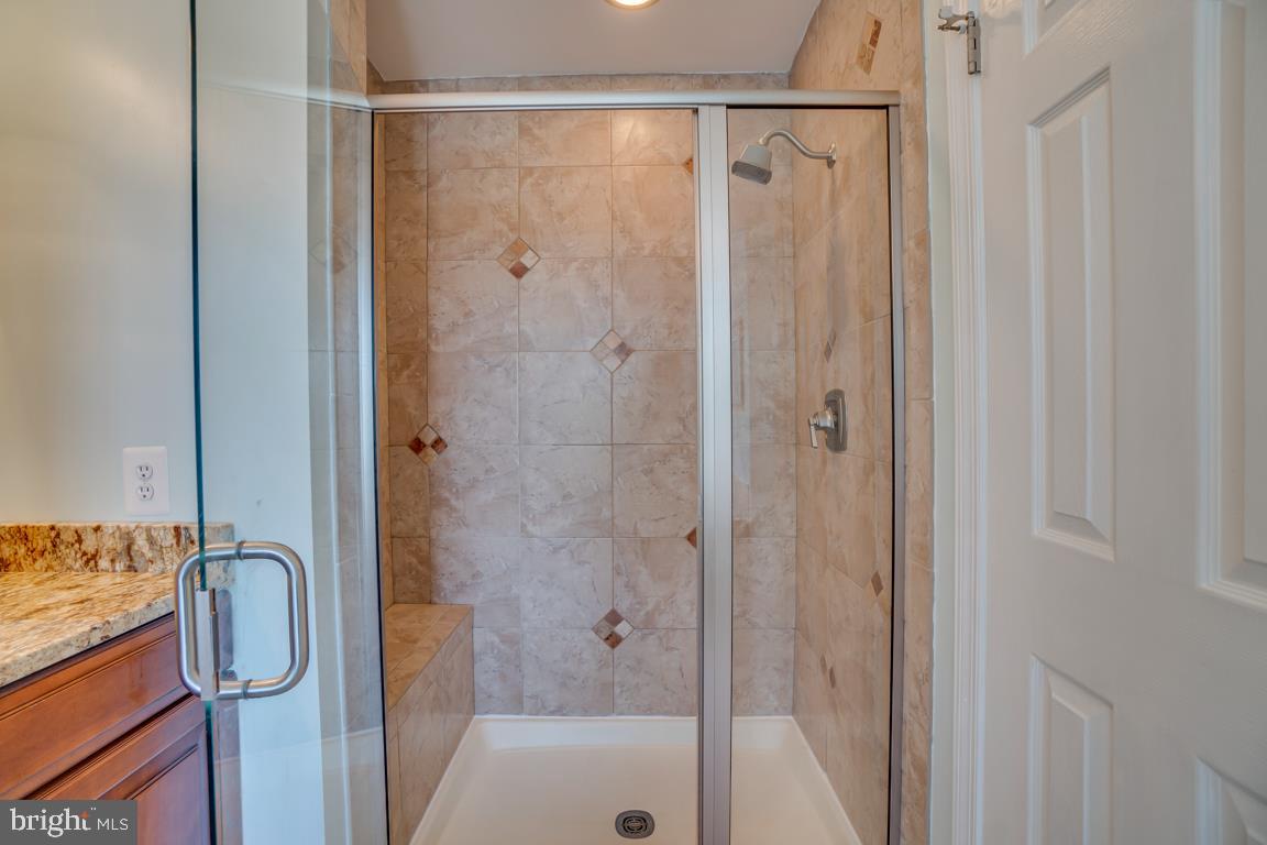 HAMPTON OAKS - Residential