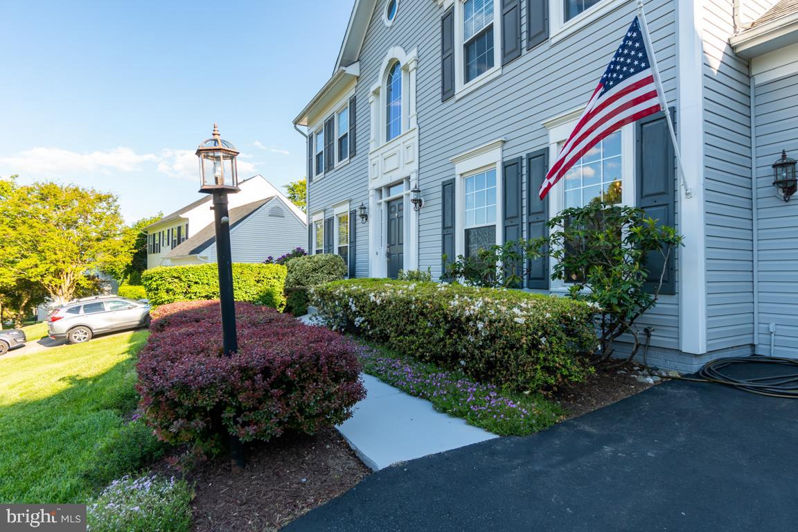 HAMPTON OAKS - Residential