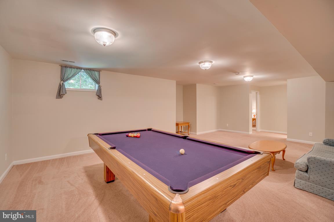 HAMPTON OAKS - Residential