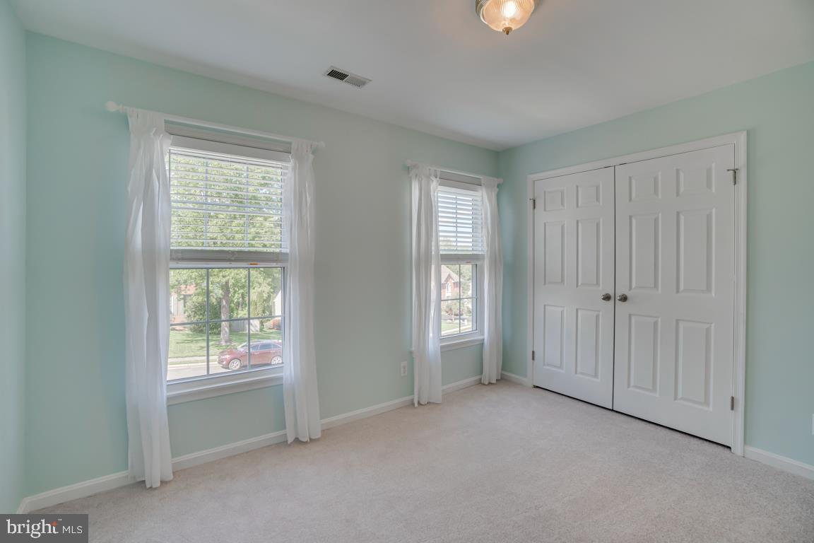 HAMPTON OAKS - Residential