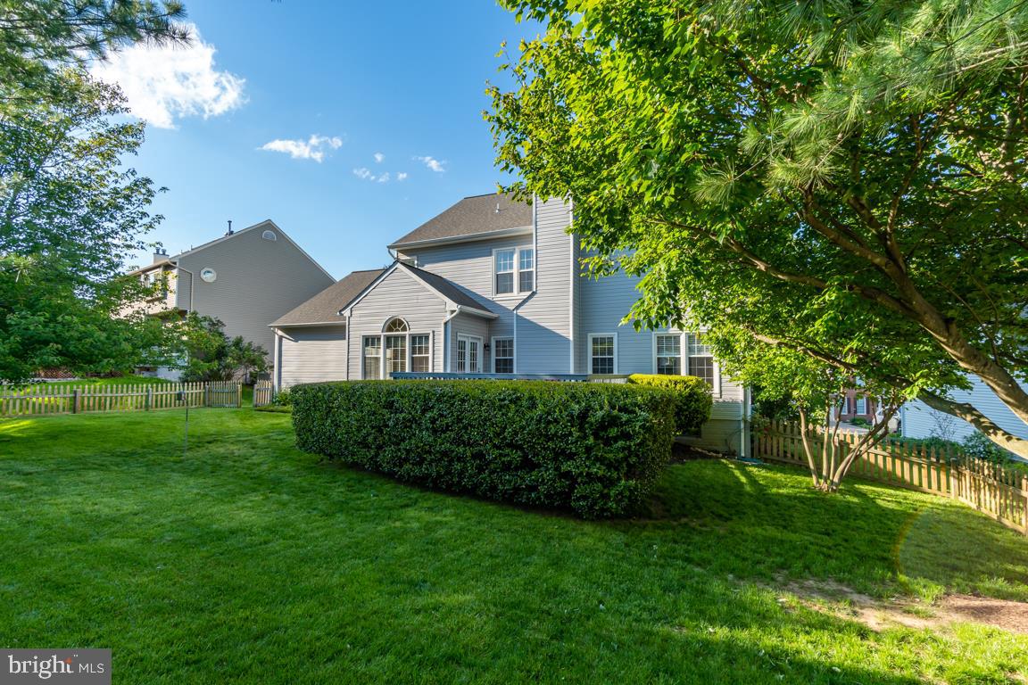 HAMPTON OAKS - Residential