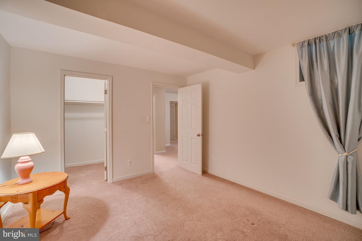 HAMPTON OAKS - Residential