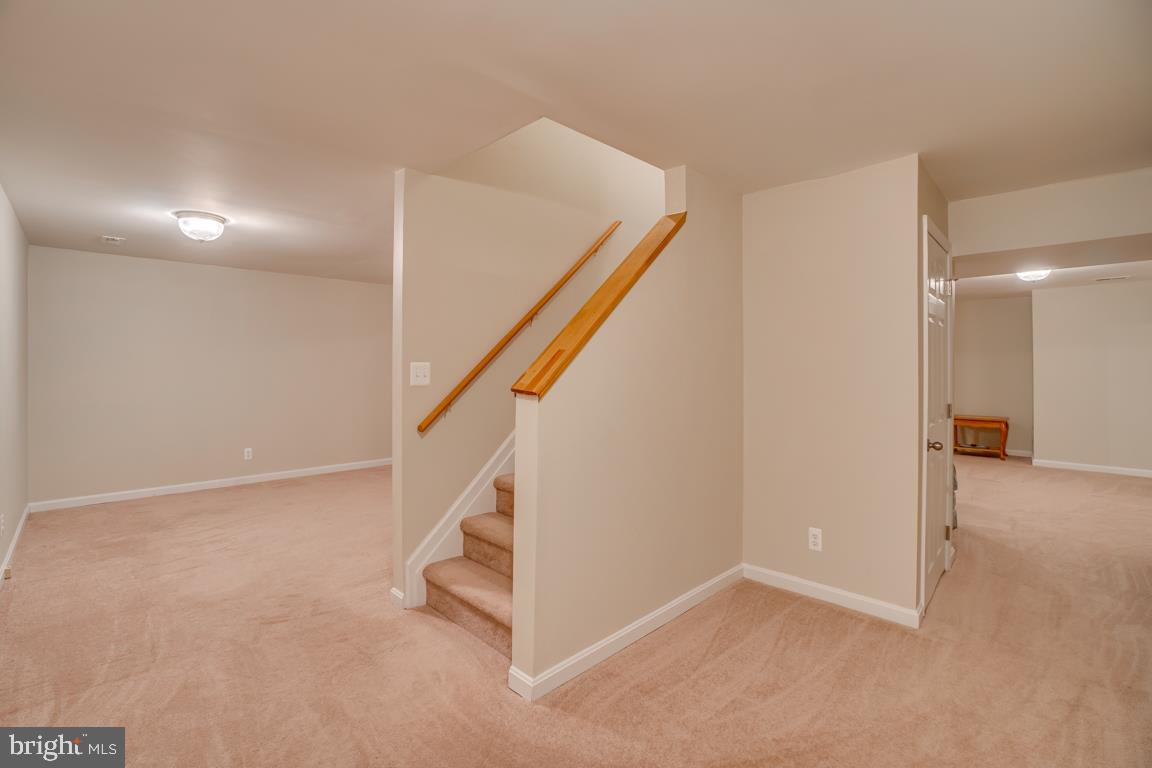 HAMPTON OAKS - Residential