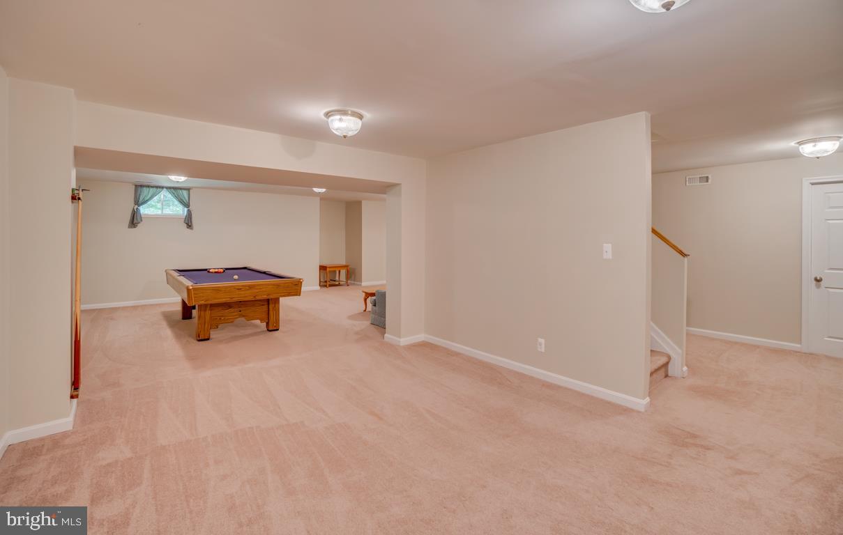 HAMPTON OAKS - Residential