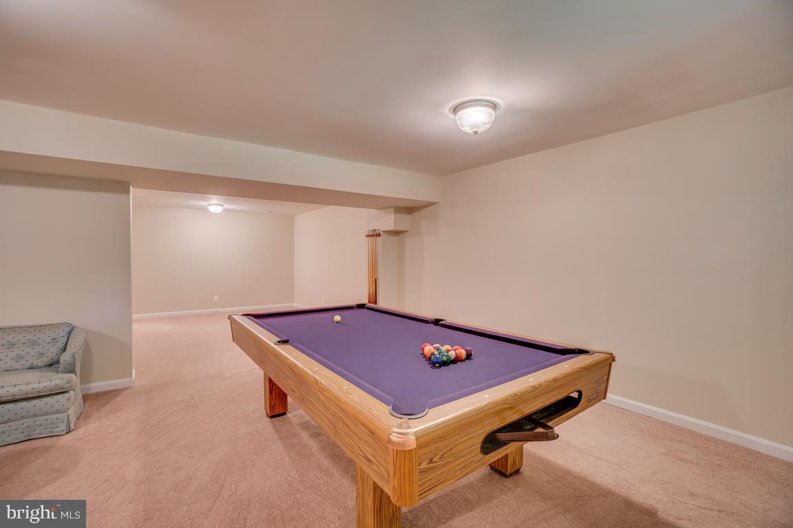 HAMPTON OAKS - Residential