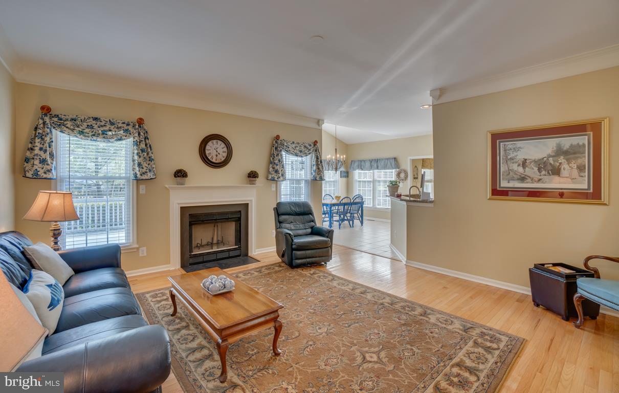 HAMPTON OAKS - Residential