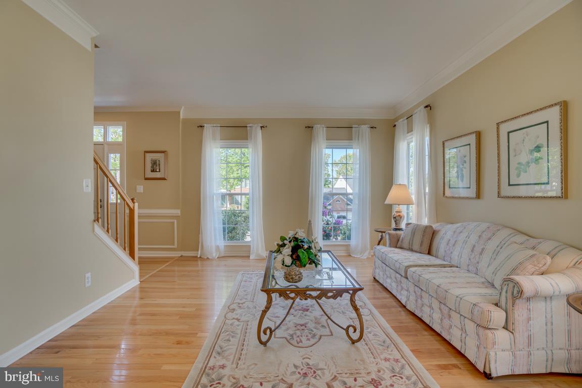 HAMPTON OAKS - Residential