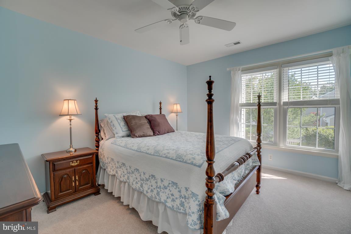 HAMPTON OAKS - Residential