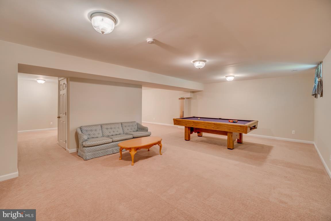 HAMPTON OAKS - Residential