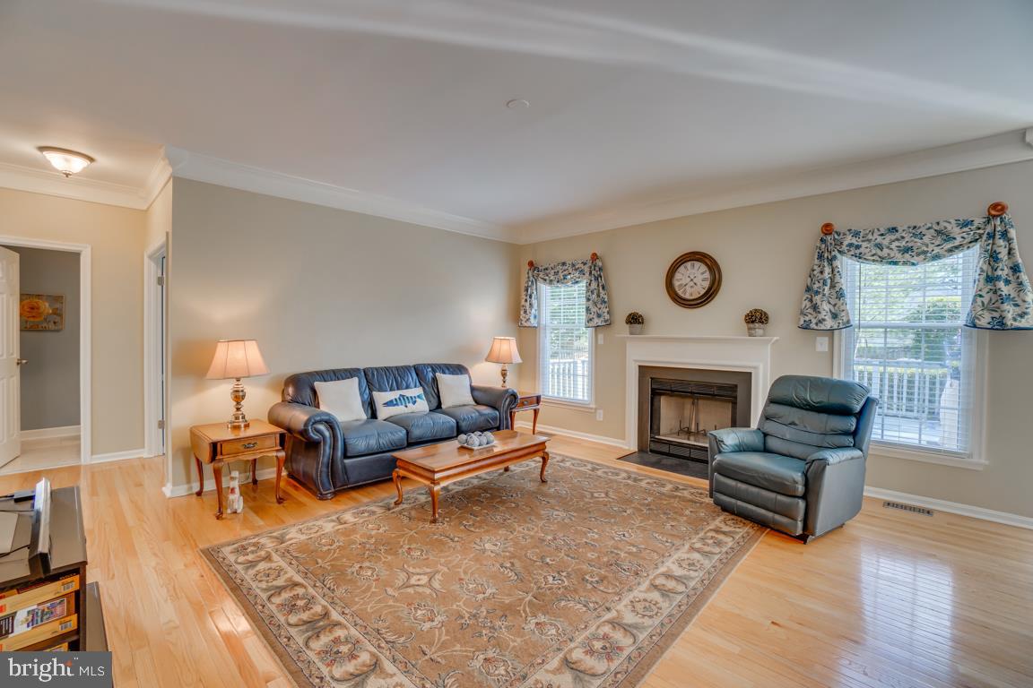 HAMPTON OAKS - Residential