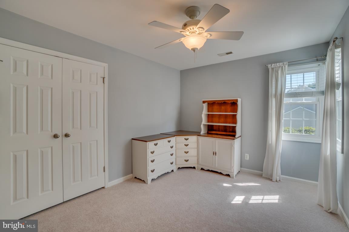 HAMPTON OAKS - Residential