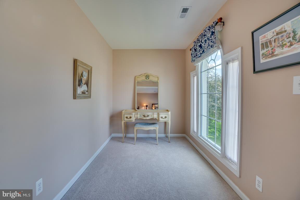 HAMPTON OAKS - Residential