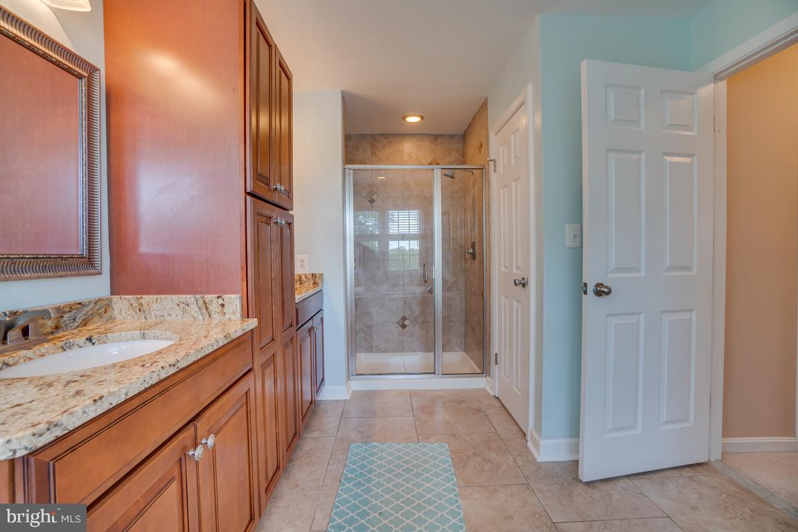 HAMPTON OAKS - Residential