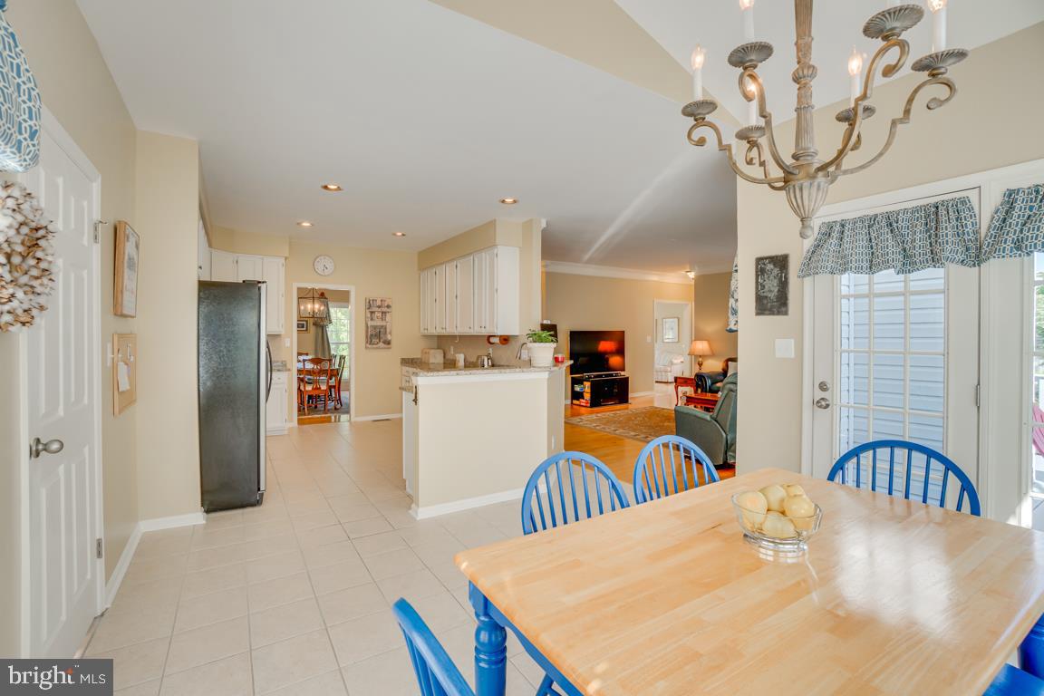 HAMPTON OAKS - Residential