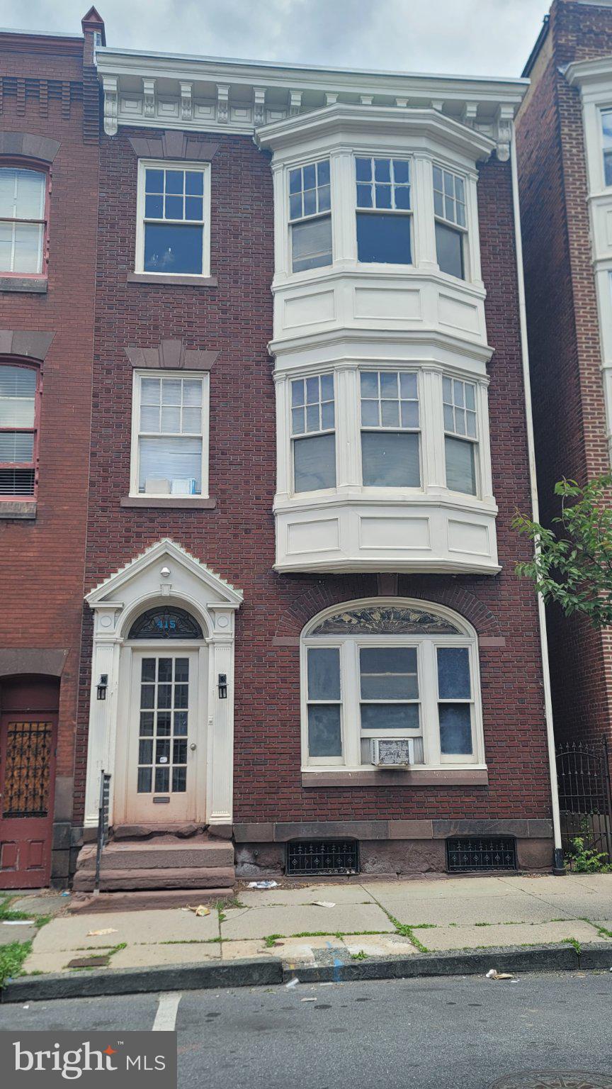 415 WALNUT STREET