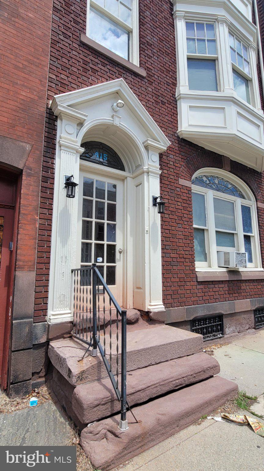 415 WALNUT STREET