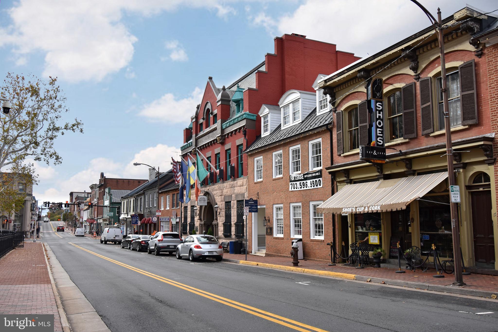 CRESCENT PLACE - Residential Lease