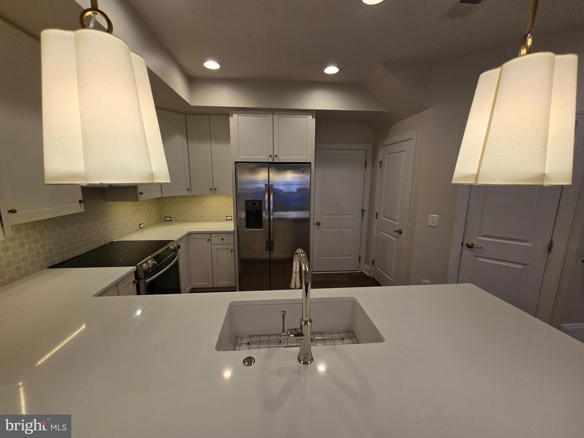 CRESCENT PLACE - Residential Lease