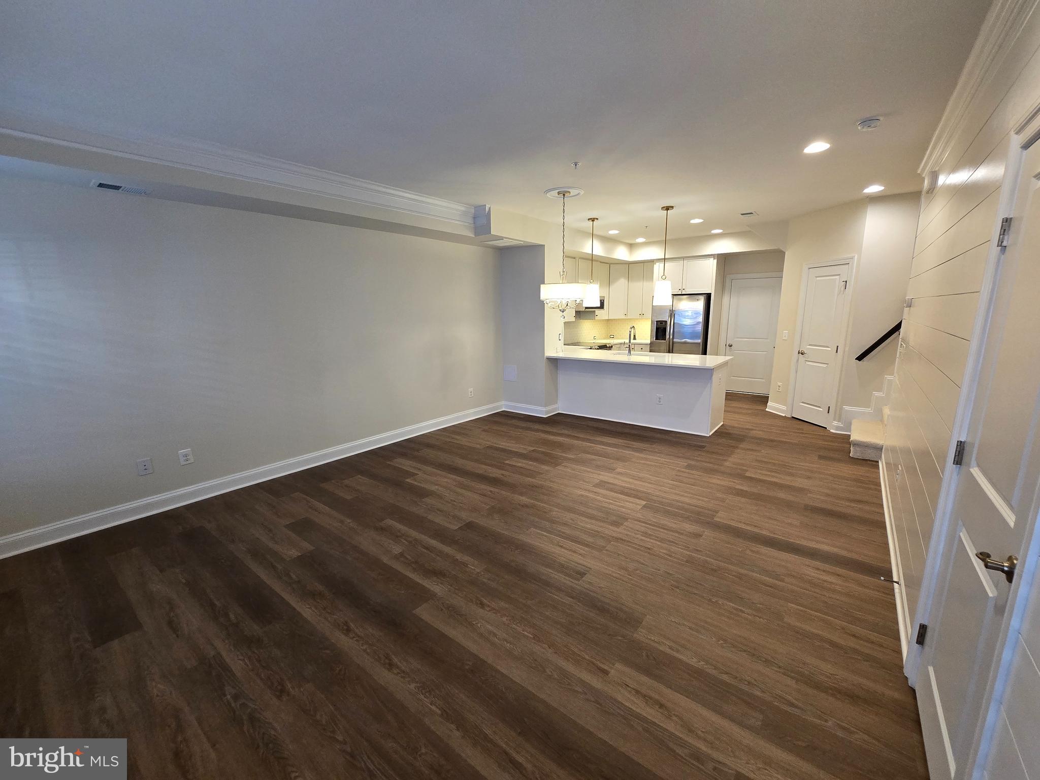 CRESCENT PLACE - Residential Lease