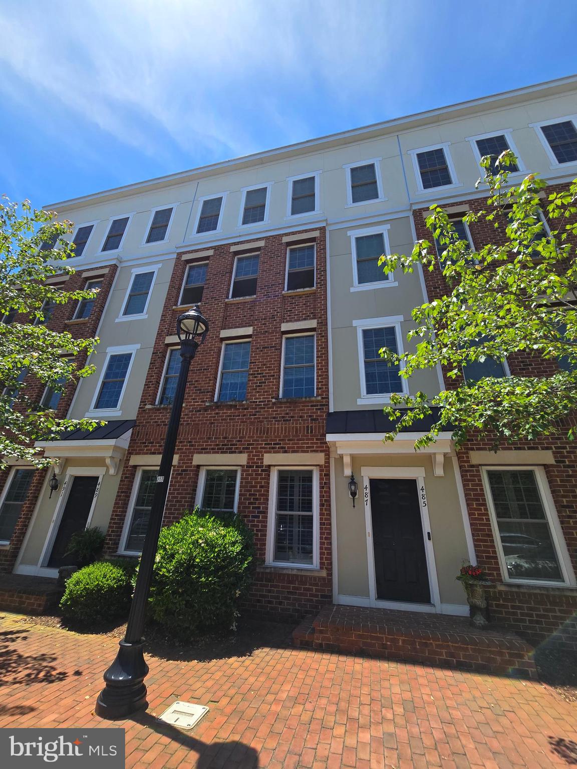 CRESCENT PLACE - Residential Lease