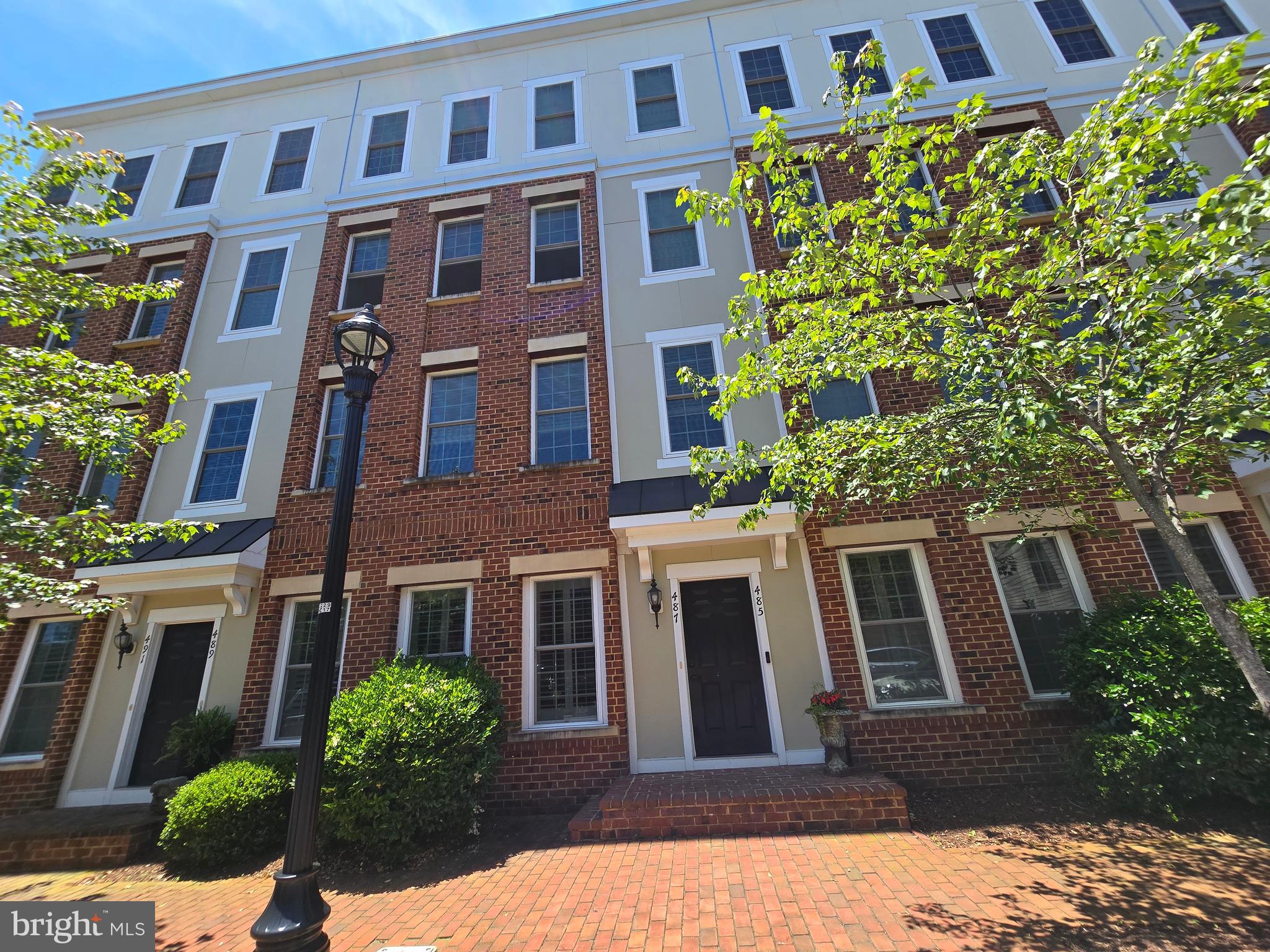 CRESCENT PLACE - Residential Lease