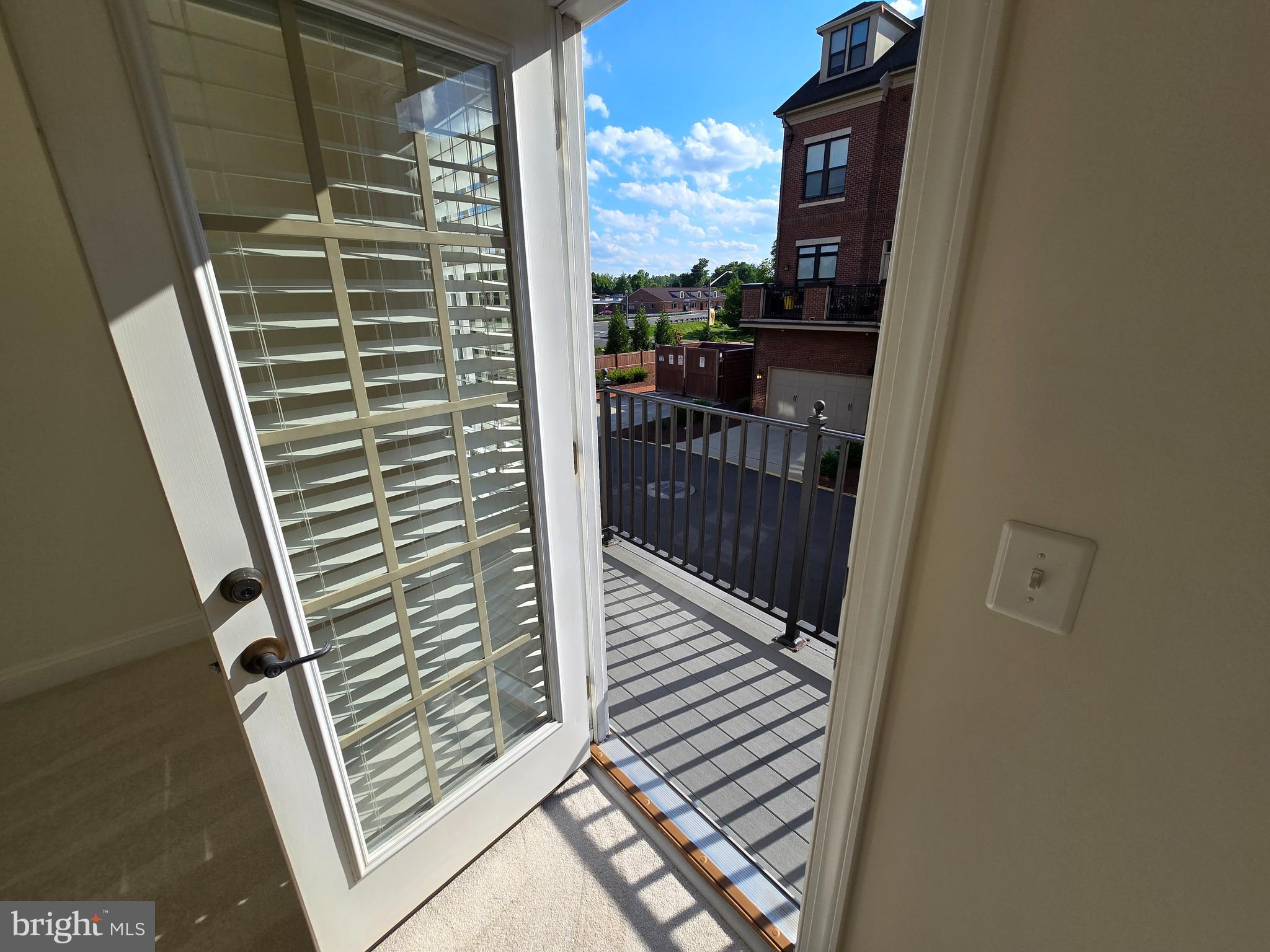 CRESCENT PLACE - Residential Lease