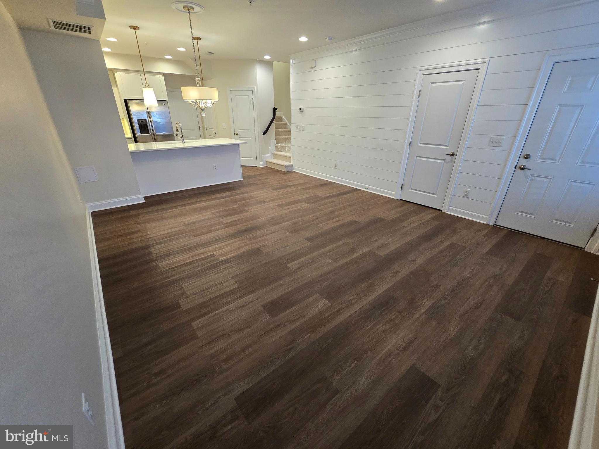 CRESCENT PLACE - Residential Lease