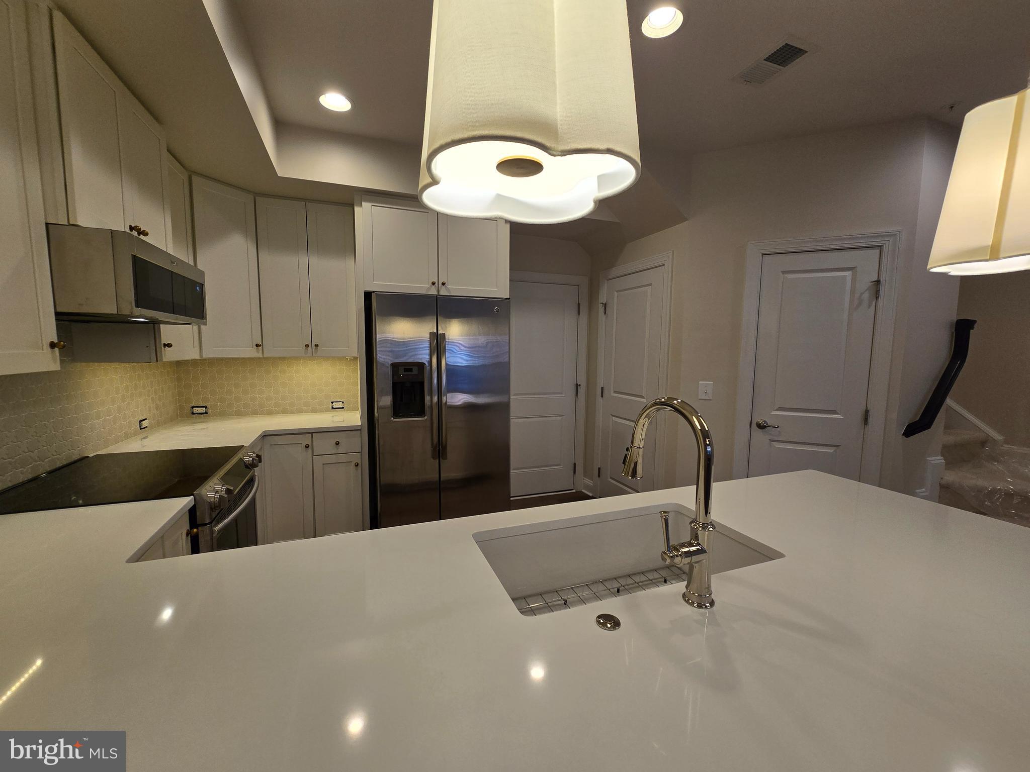 CRESCENT PLACE - Residential Lease