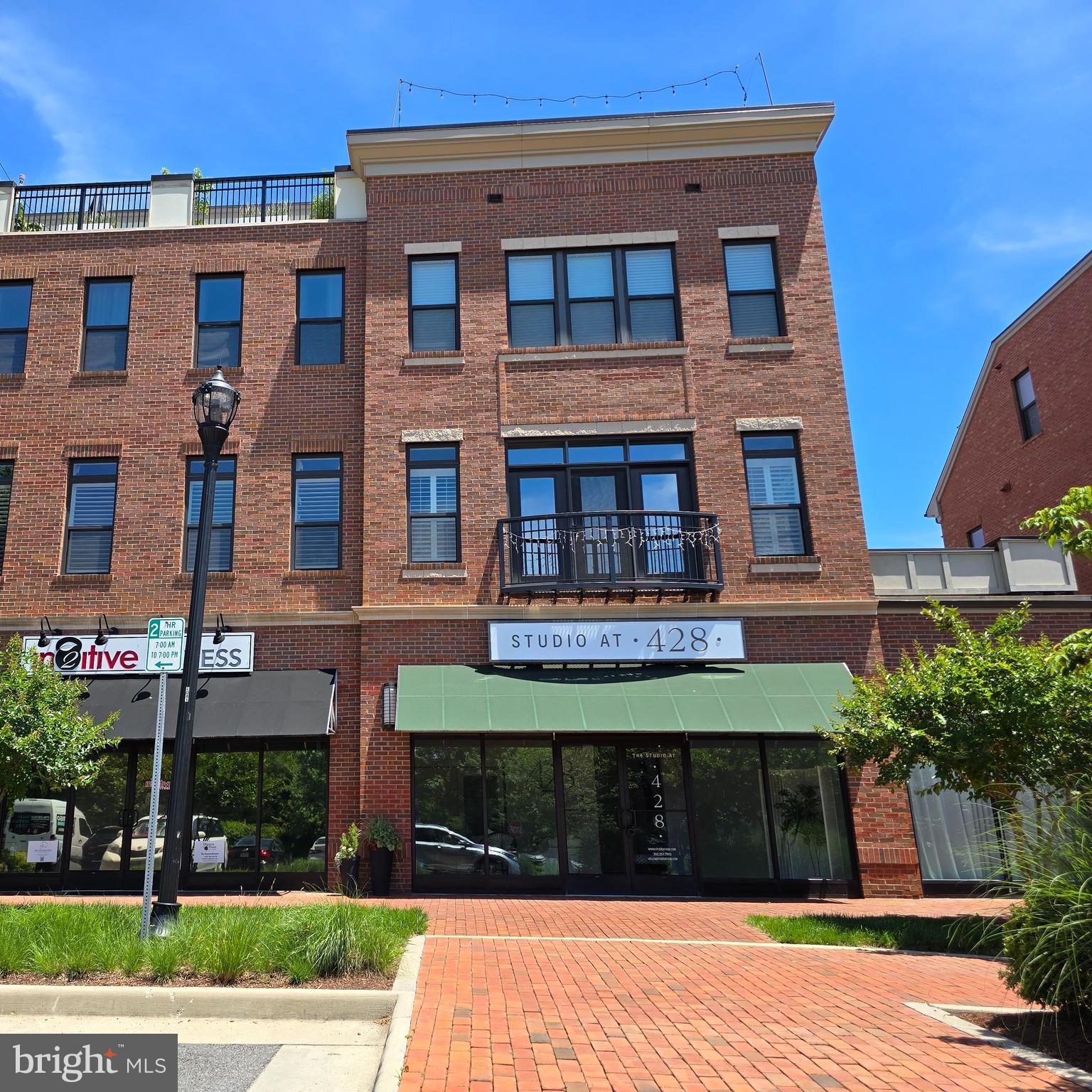 CRESCENT PLACE - Residential Lease