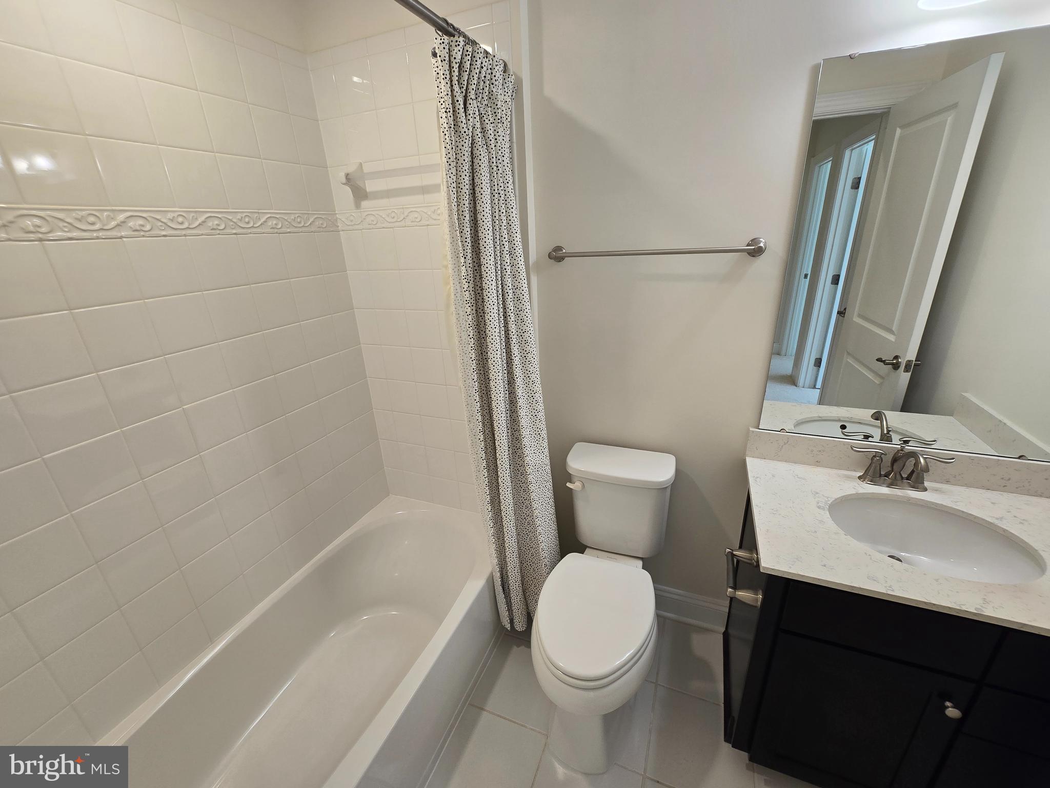 CRESCENT PLACE - Residential Lease