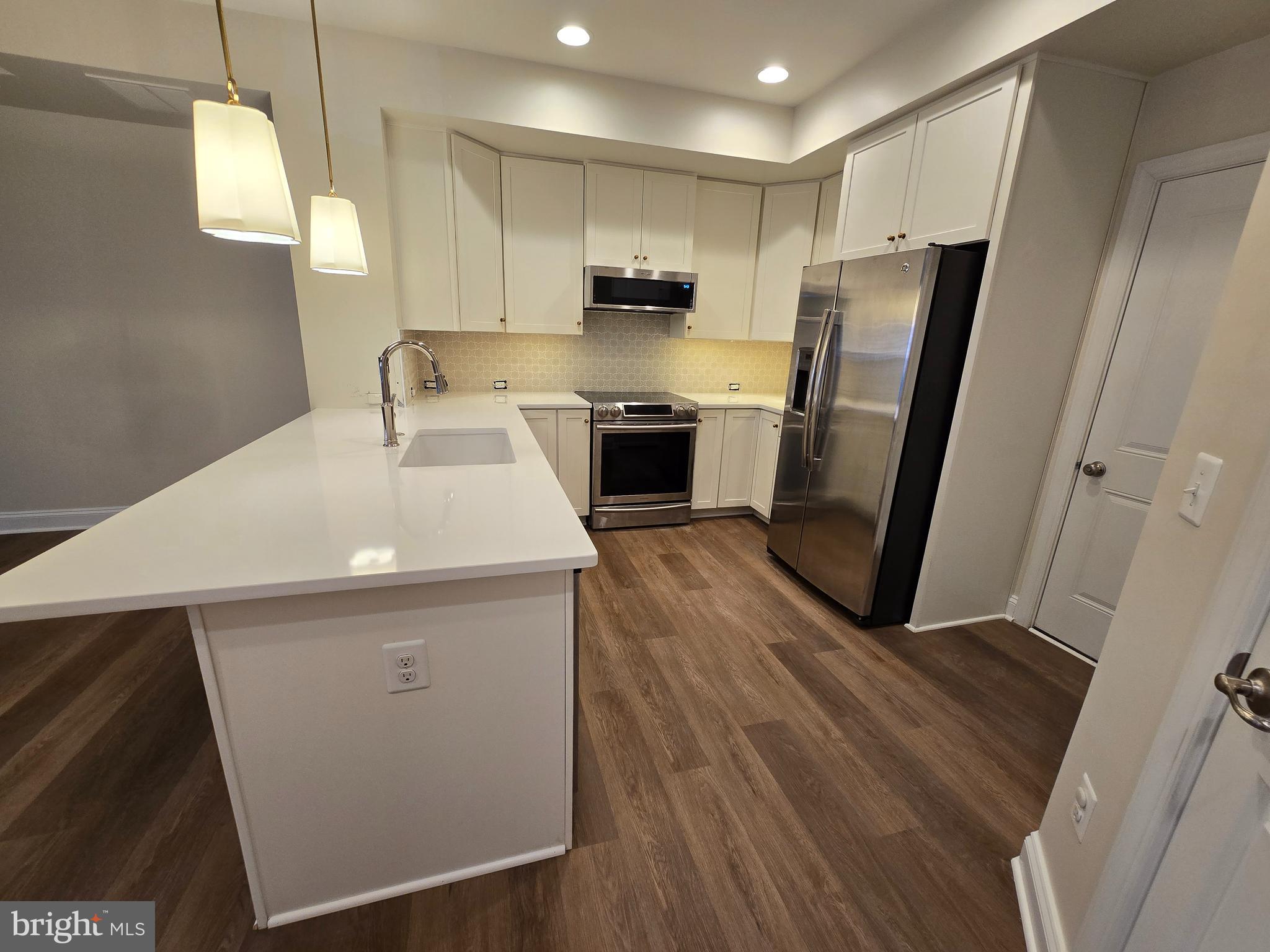 CRESCENT PLACE - Residential Lease