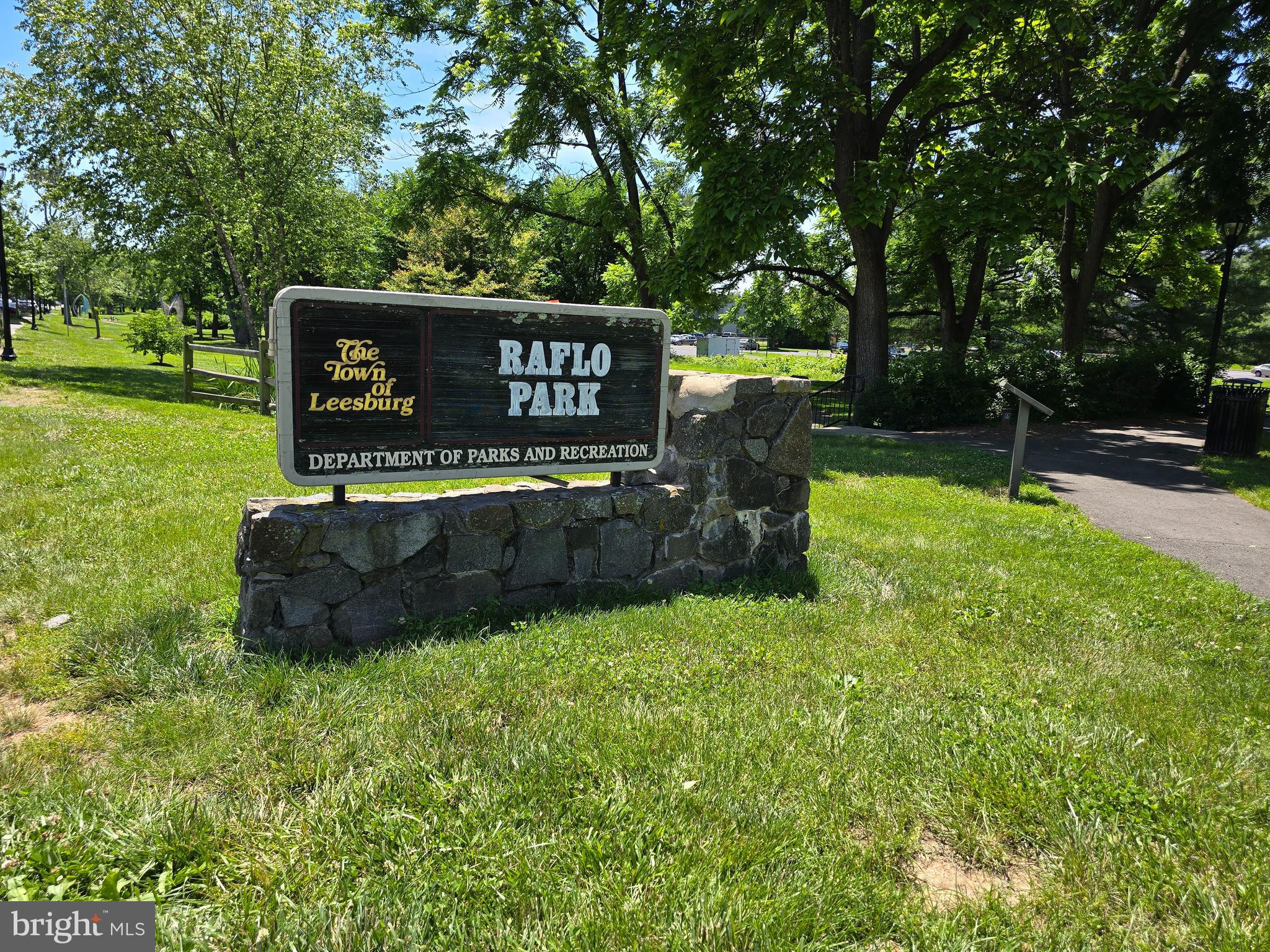 CRESCENT PLACE - Residential Lease