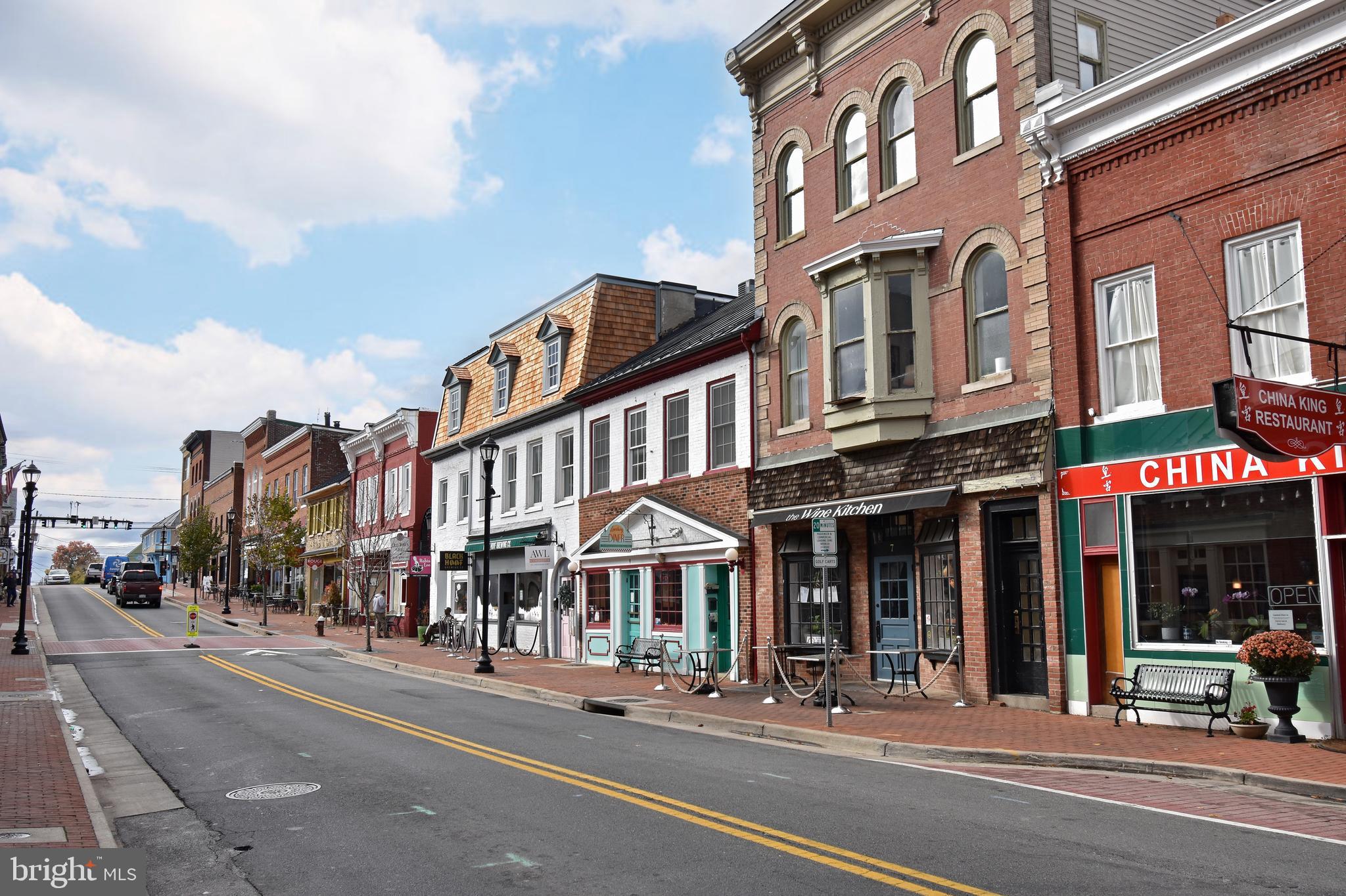 CRESCENT PLACE - Residential Lease