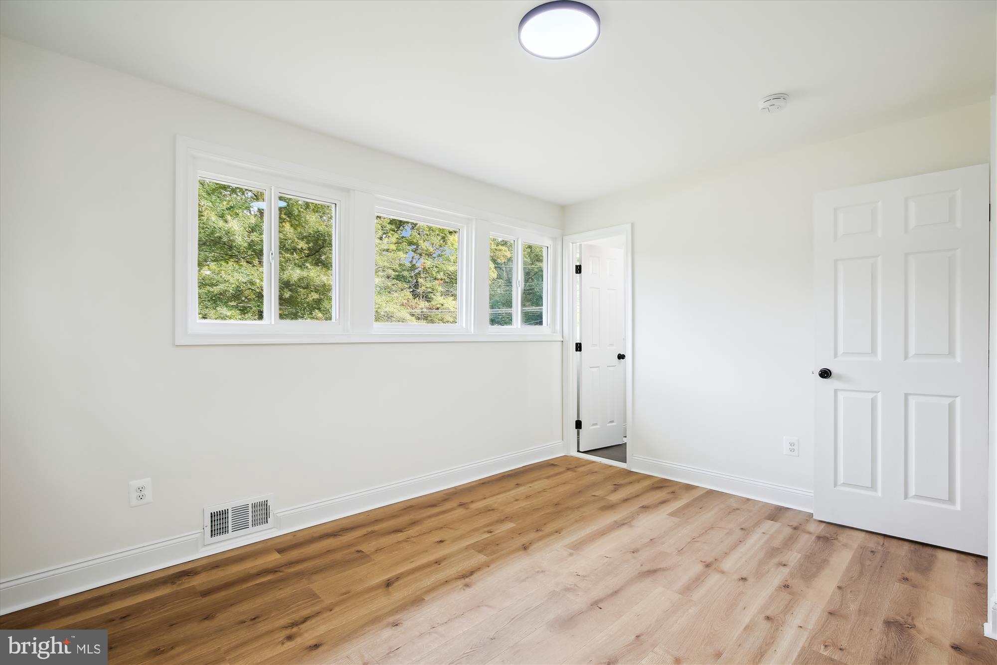 SULGRAVE MANOR - Residential