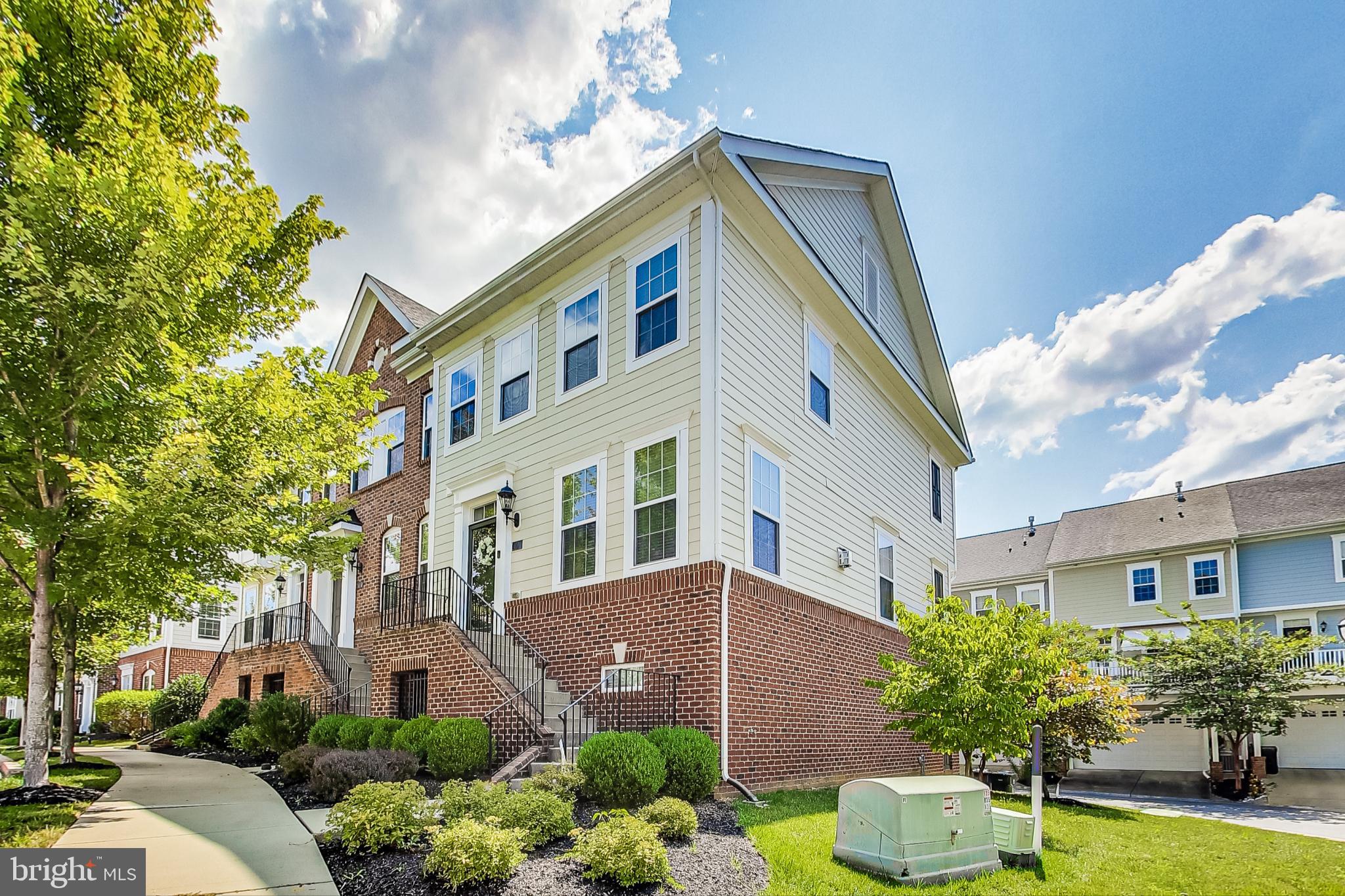 THE VILLAGES OF STEEPLECHASE - Residential