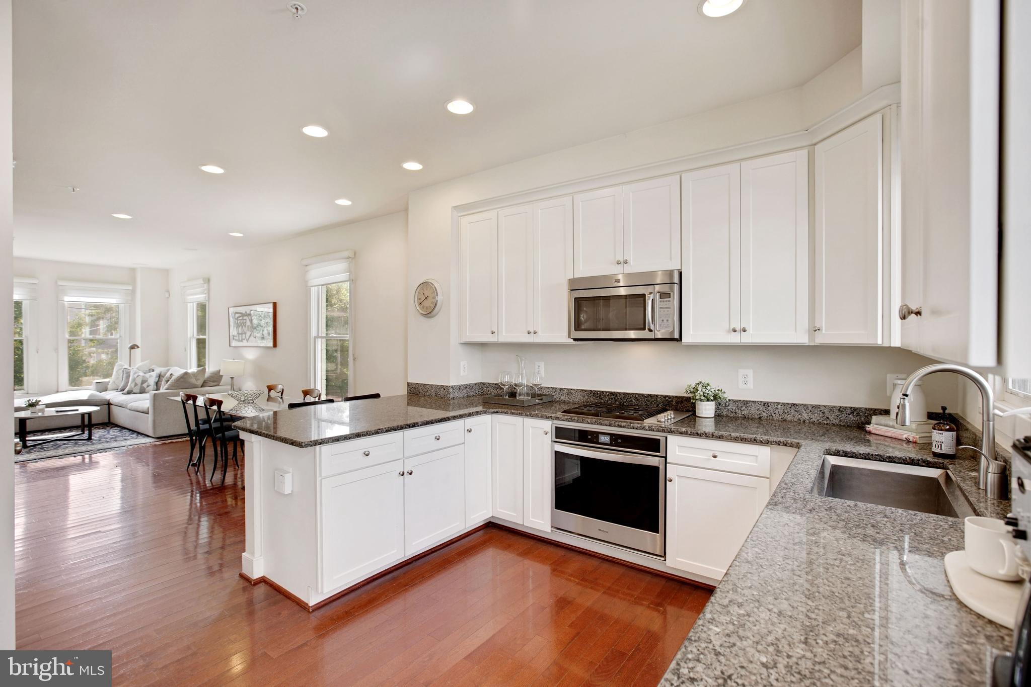 OLD TOWN COMMONS - Residential Lease