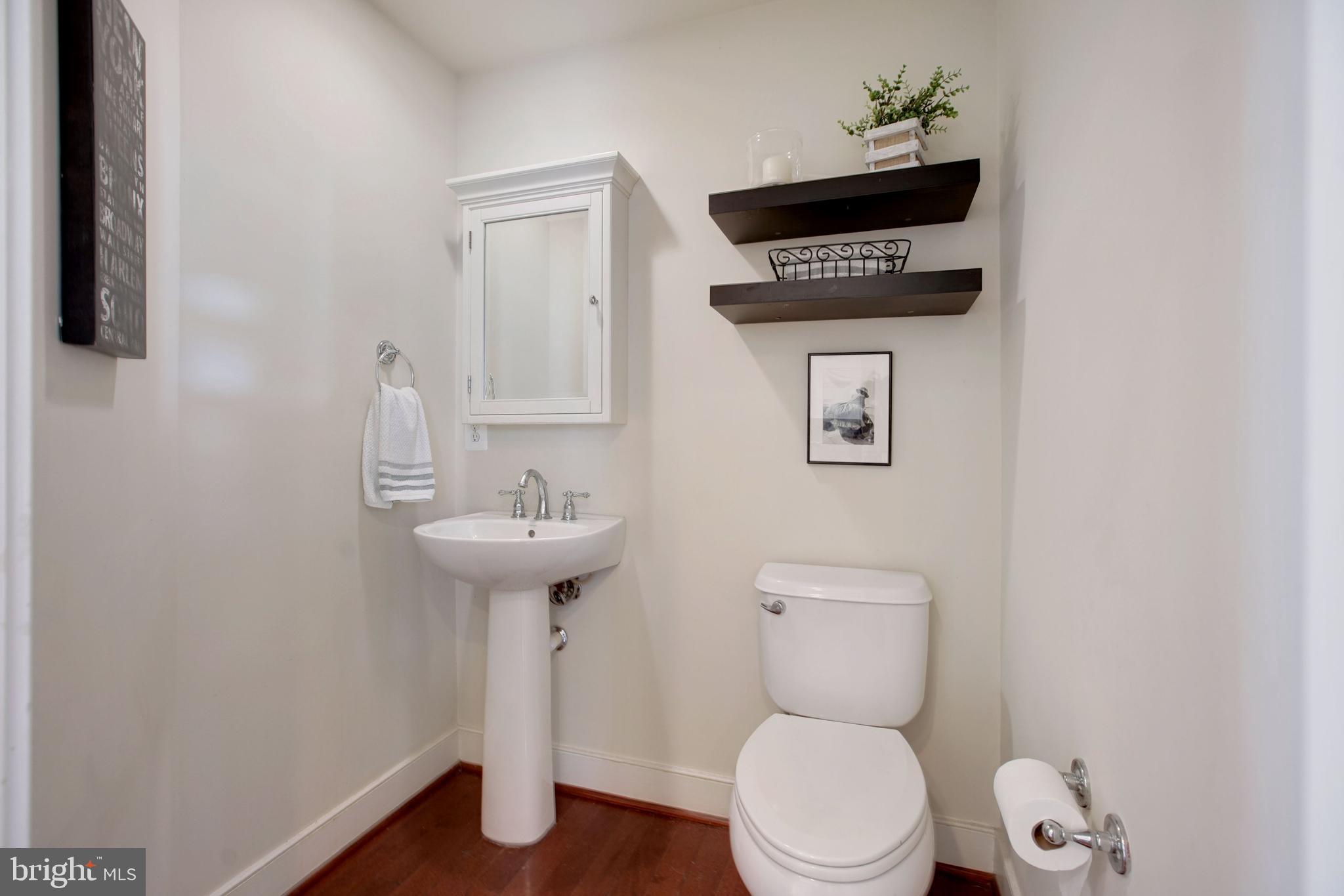 OLD TOWN COMMONS - Residential Lease