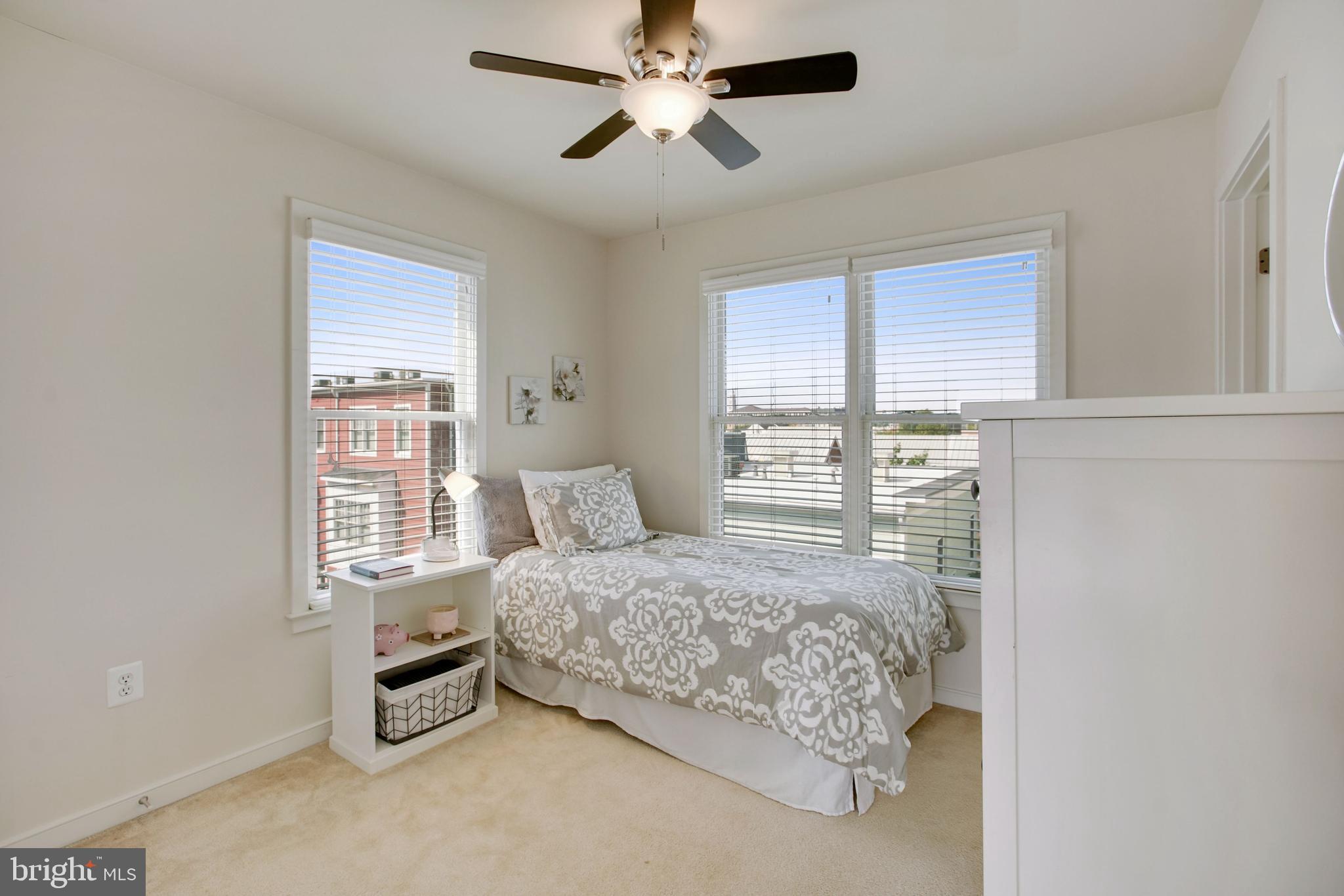 OLD TOWN COMMONS - Residential Lease