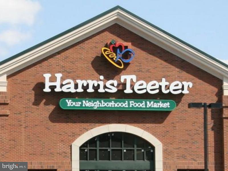 OLD TOWN COMMONS - Residential Lease